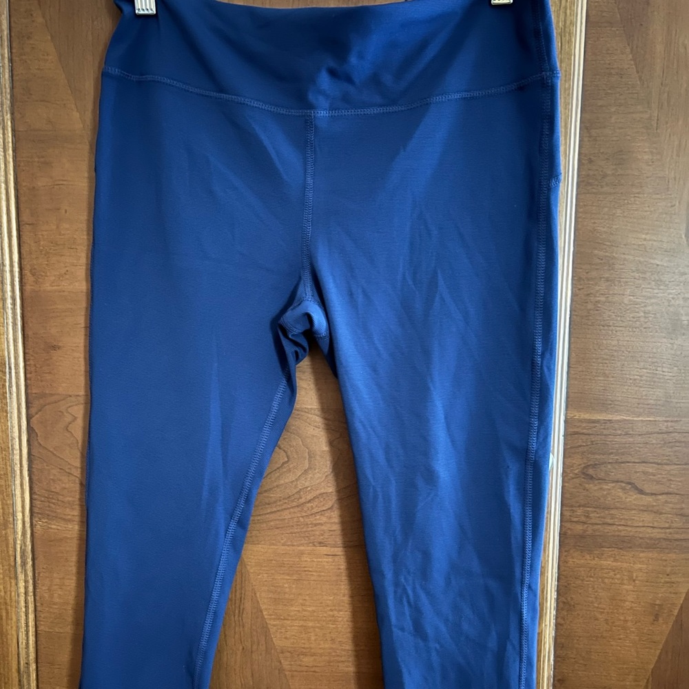Navy Blue Capri Leggings